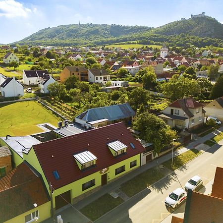 Winifera Penzion Pavlov Buitenkant foto